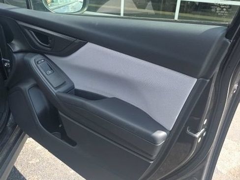 Used 2018 Subaru Crosstrek 2.0i Premium AWD/4WD image 36