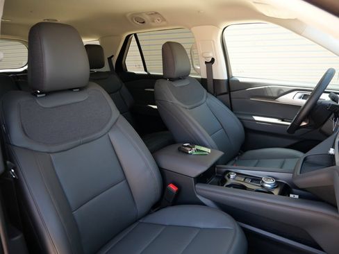 New 2026 Ford Explorer Active w/ Active Comfort Package AWD/4WD image 19