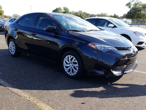 Used 2018 Toyota Corolla LE FWD image 5