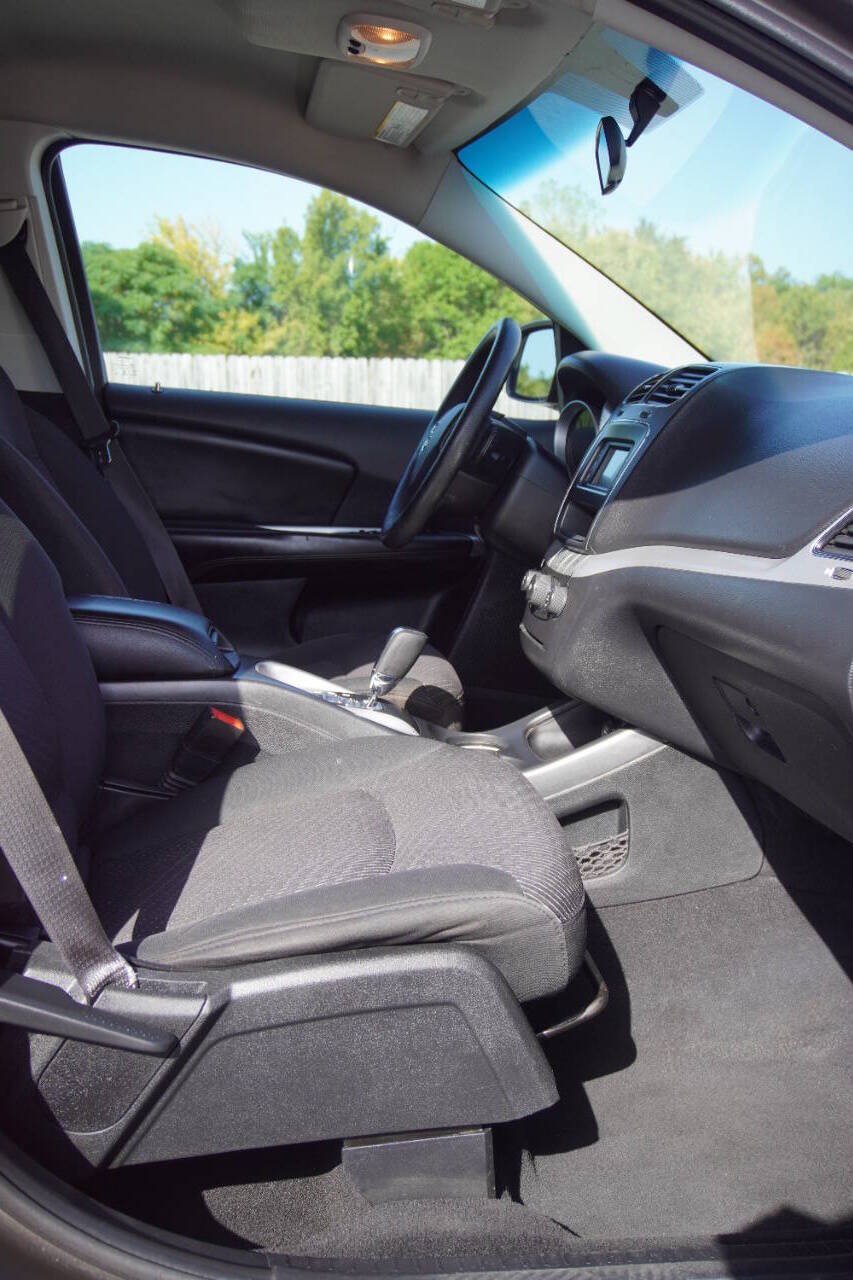 Used 2016 Dodge Journey SXT w/ Comfort/Convenience Group AWD/4WD image 17