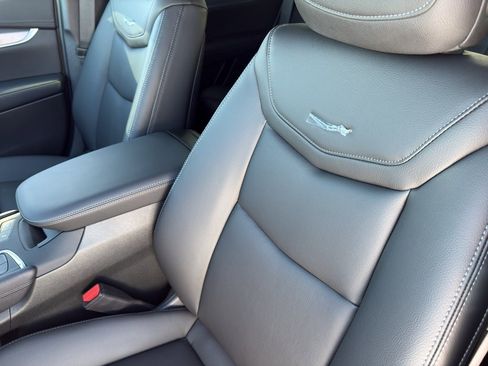 New 2026 Cadillac XT5 Luxury w/ LPO, Bronce Accent Package image 13