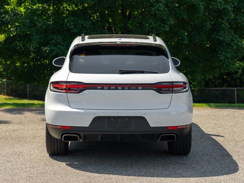 Certified 2021 Porsche Macan AWD/4WD image 6