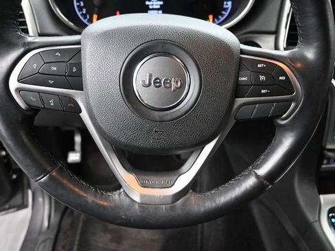 Used 2018 Jeep Grand Cherokee Altitude image 15