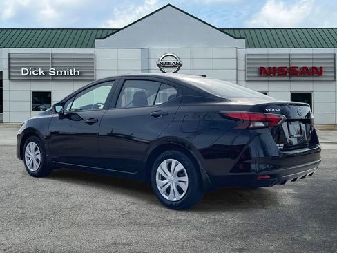 Used 2025 Nissan Versa S w/ Trunk Package image 4