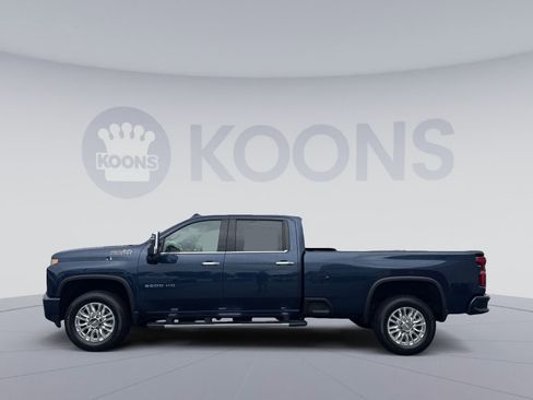 Used 2022 Chevrolet Silverado 2500 High Country w/ Z71 Off-Road Package AWD/4WD image 2
