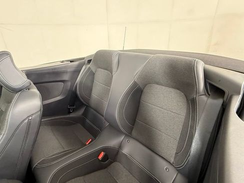 Used 2024 Ford Mustang Convertible RWD image 17