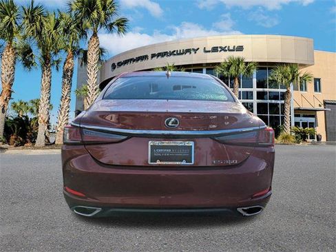 Certified 2025 Lexus ES 350 w/ Premium Package image 5