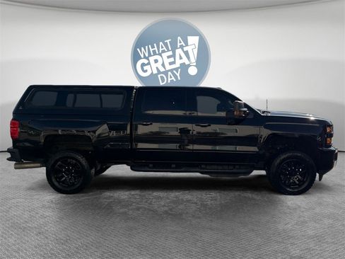 Used 2019 Chevrolet Silverado 2500 LTZ w/ Duramax Plus Package image 2