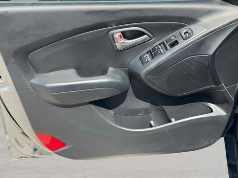 Used 2013 Hyundai Tucson Limited AWD/4WD image 15