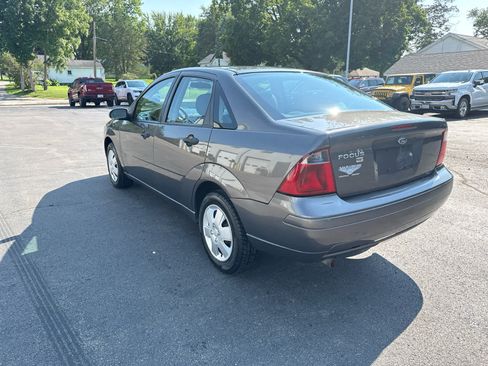 Used 2007 Ford Focus S FWD image 5