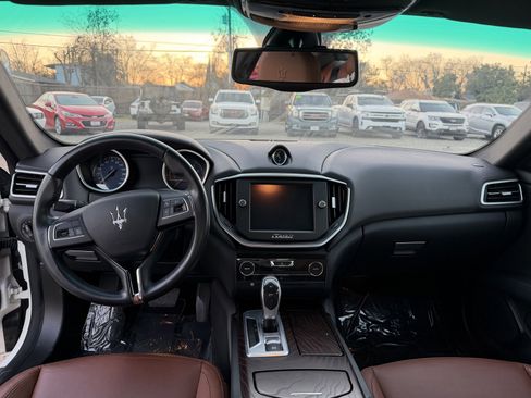 Used 2015 Maserati Ghibli image 13