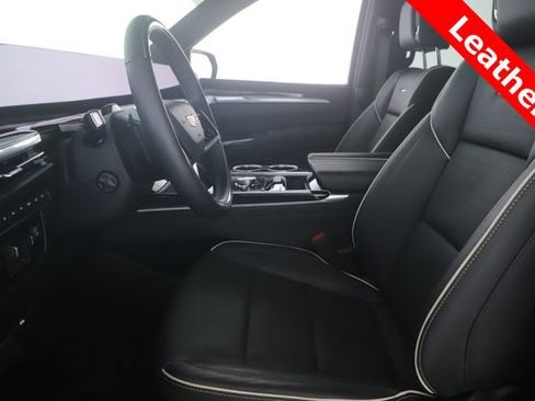 Used 2026 Cadillac Escalade Sport w/ Touring Package AWD/4WD image 17