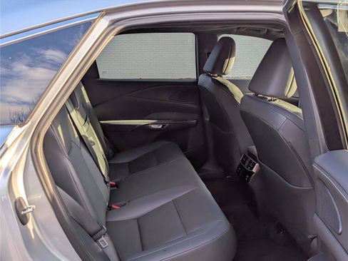 Used 2024 Lexus RX 350 Premium image 12