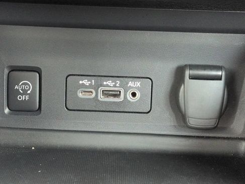 Used 2024 Nissan Sentra SR w/ SR Premium Package FWD image 29