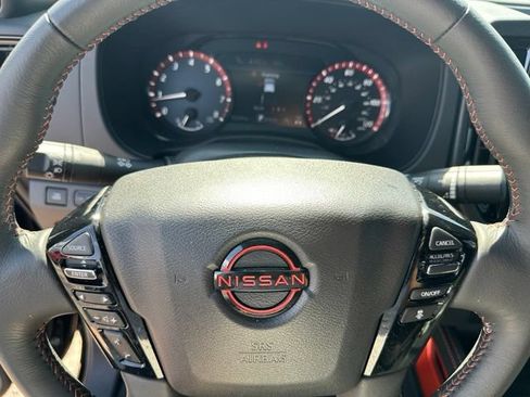 Used 2025 Nissan Frontier PRO-4X AWD/4WD image 23