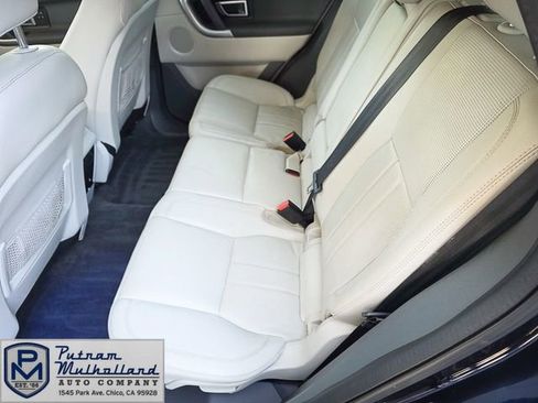 Used 2017 Land Rover Discovery Sport HSE image 12