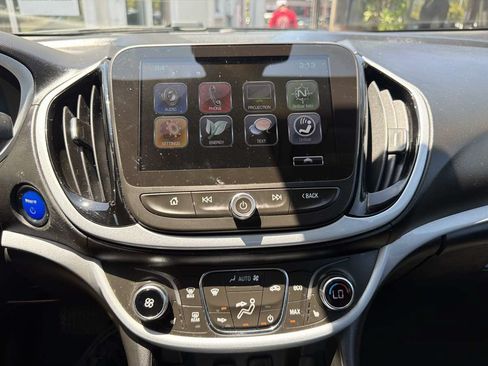 Used 2017 Chevrolet Volt LT w/ Comfort Package FWD image 14