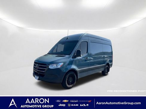 Used 2024 Mercedes-Benz Sprinter 2500 image 1