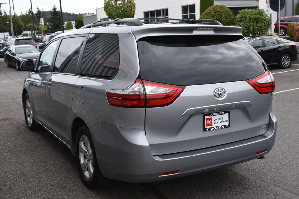 Certified 2016 Toyota Sienna LE FWD image 6