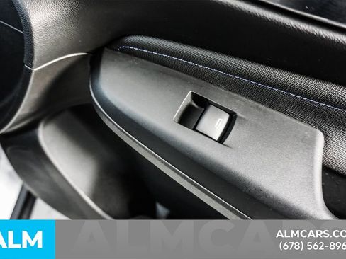 Used 2025 Buick Envista Sport Touring image 45