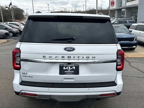 Used 2024 Ford Expedition Limited image 4