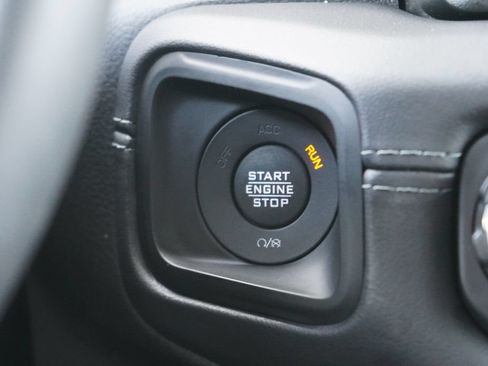 Used 2025 Jeep Wrangler Unlimited Rubicon AWD/4WD image 22