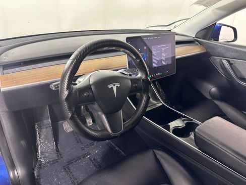 Used 2021 Tesla Model Y Long Range AWD/4WD image 19