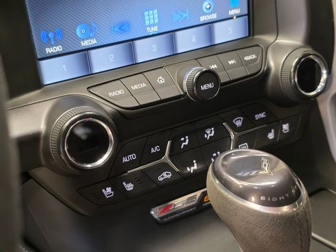 Used 2016 Chevrolet Corvette Z06 w/ 3LZ Preferred Equipment Group image 28