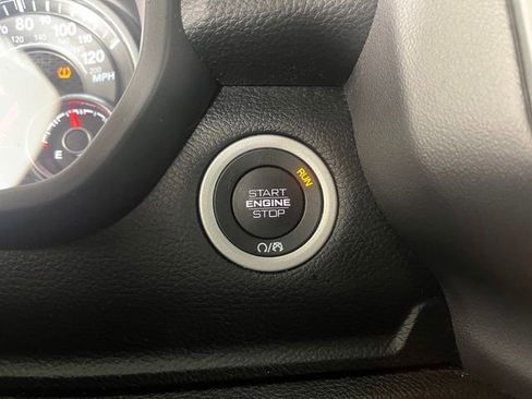 Used 2019 RAM 1500 Big Horn AWD/4WD image 23