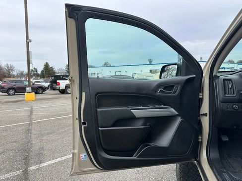 Used 2022 Chevrolet Colorado ZR2 image 12