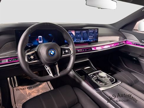 Used 2024 BMW i7 xDrive60 AWD/4WD image 30