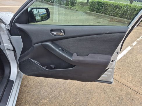 Used 2012 Nissan Altima 2.5 S FWD image 16