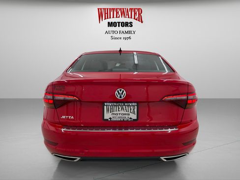 Used 2019 Volkswagen Jetta R-Line FWD image 3
