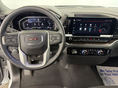 Used 2024 GMC Sierra 1500 Elevation image 3