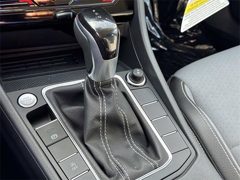New 2025 Volkswagen Jetta SE image 22