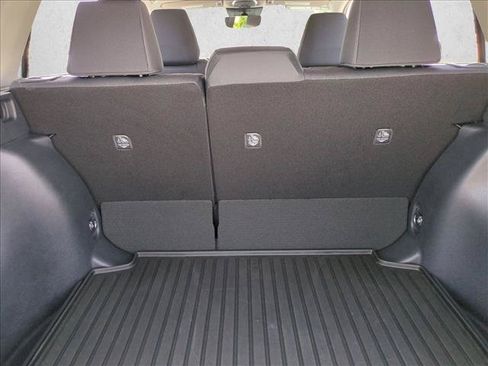 Certified 2025 Toyota Corolla Cross LE FWD image 6