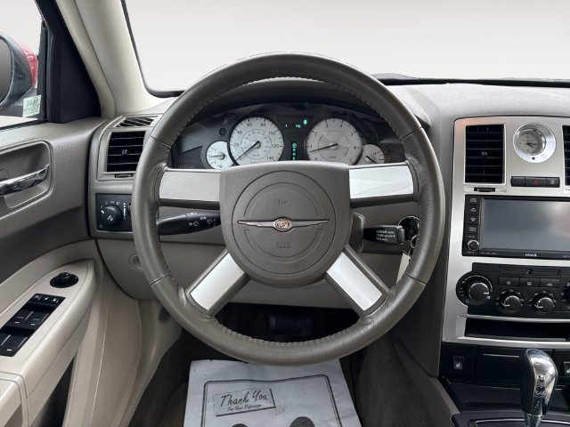 Used 2009 Chrysler 300 Touring RWD image 12
