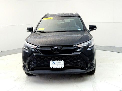 Used 2024 Toyota Corolla Cross SE w/ Moonroof Package image 8