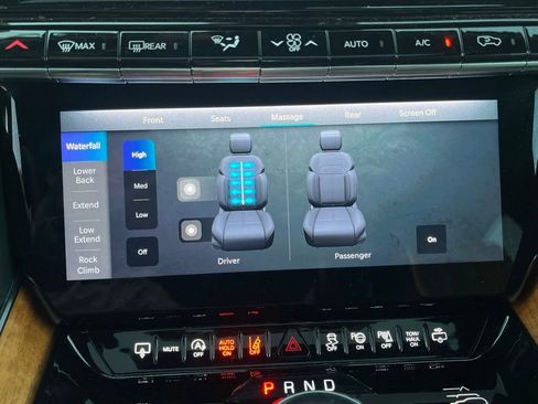 Used 2024 Jeep Grand Wagoneer L Series III image 41