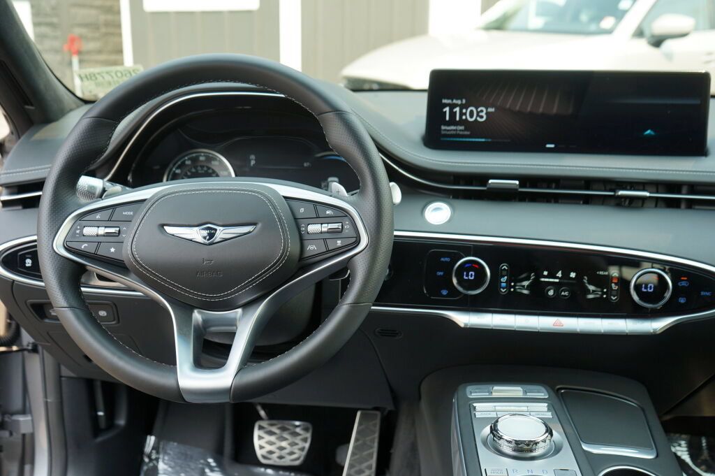 Used 2024 Genesis GV70 3.5T Sport w/ Sport Advanced Package AWD/4WD image 18