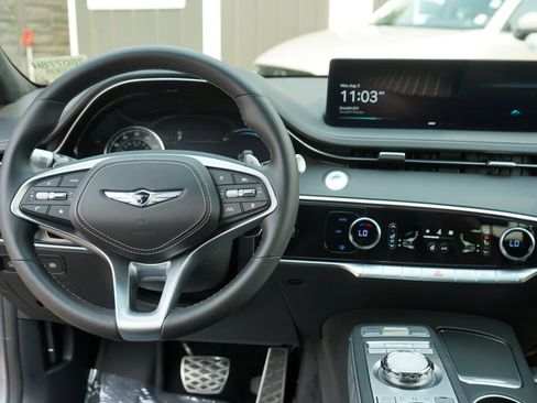 Used 2024 Genesis GV70 3.5T Sport w/ Sport Advanced Package AWD/4WD image 18