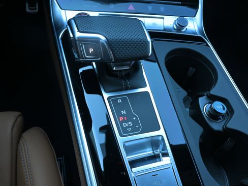 Used 2025 Audi RS 7 Performance image 28