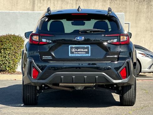 Used 2024 Subaru Crosstrek 2.5i Limited w/ Crosstrek Mirror Package image 8