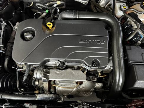 Used 2020 Chevrolet Malibu RS FWD image 34