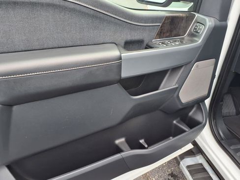 Used 2022 Ford F150 Lariat w/ Equipment Group 501A Mid image 10