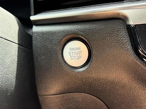 Used 2025 Kia Sorento S w/ Panoramic Sunroof Package FWD image 27