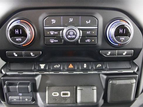 Used 2021 Chevrolet Silverado 2500 LT w/ Fleet Comfort Package image 26