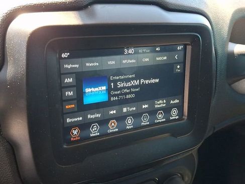 Used 2021 Jeep Renegade Latitude FWD image 13