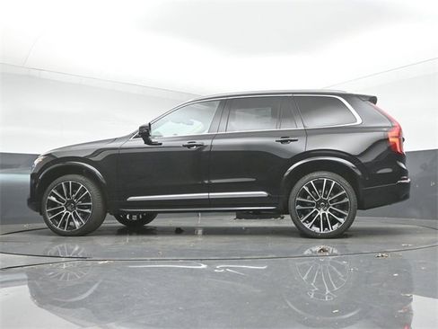 New 2026 Volvo XC90 B6 Plus w/ Protection Package Premier image 42