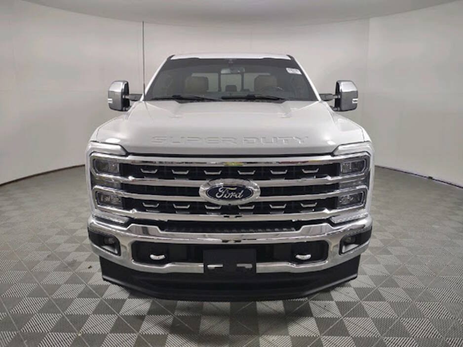 Used 2023 Ford F250 Lariat w/ Chrome Package AWD/4WD image 4